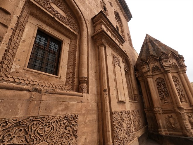 gezdi İshak edilen Ağrı