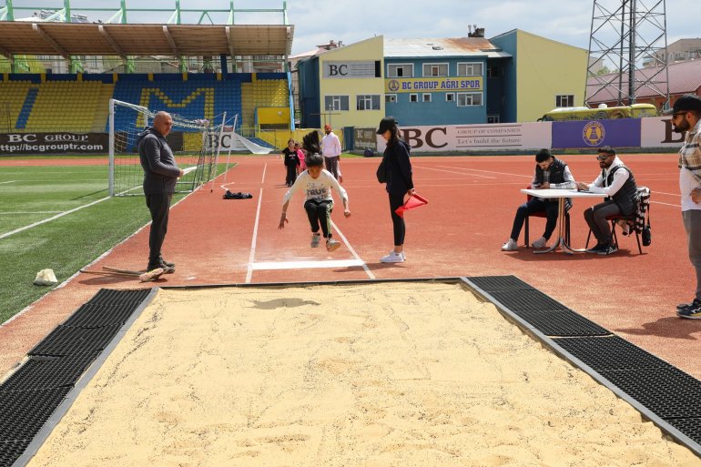 ağrı dünya atletizm günü3