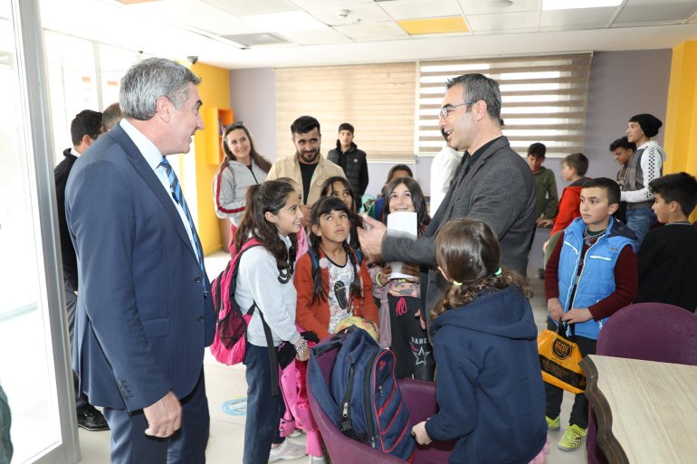 Ağrı Gençlik ve Spor İl Müdürü Fedai DİN, Diyadin Gençlik Merkezini Ziyaret Etti2