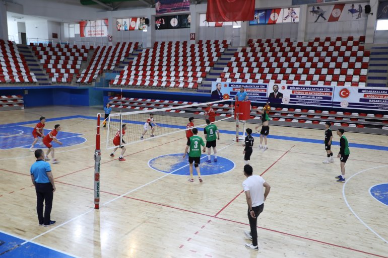 ağrı voleybol1