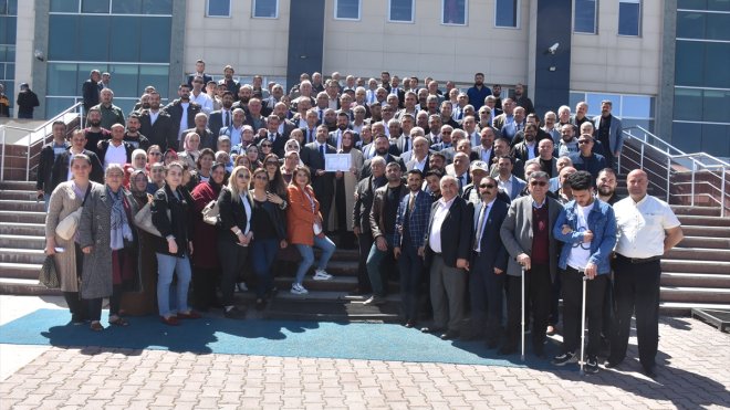 AK Parti Kars Milletvekili Adem Çalkın mazbatasını aldı1