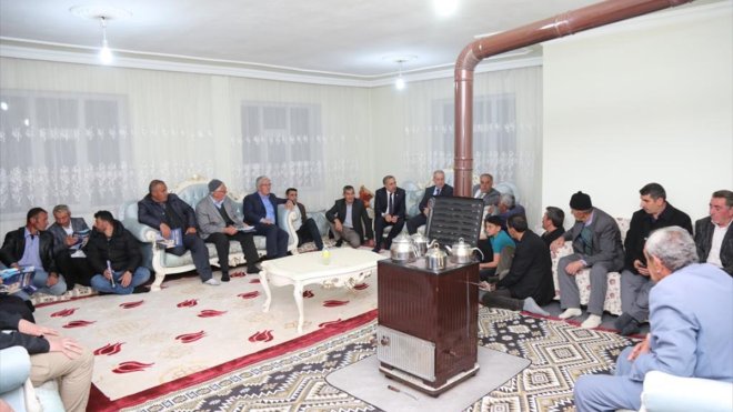 AK Parti Van Milletvekili Arvas seçim çalışmalarını sürdürüyor1