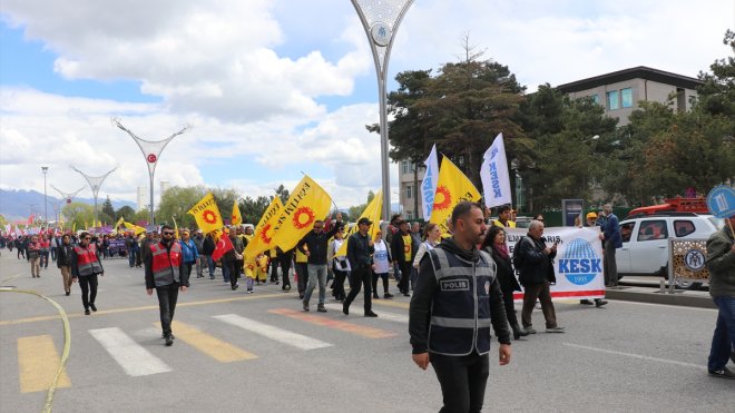 Ağrı'da 1 Mayıs Emek ve Dayanışma Günü kutlandı