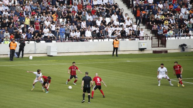 Elazığ'ın modern stadında ilk düdük çaldı