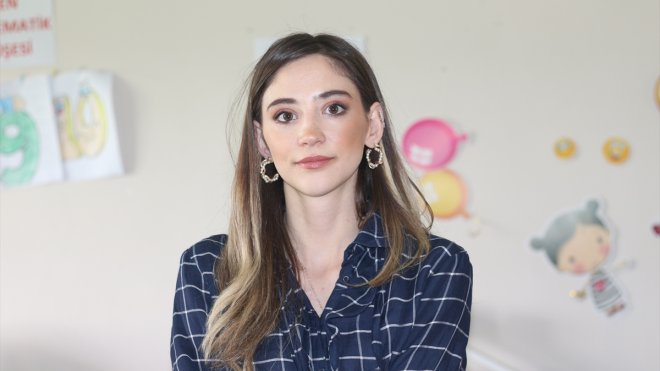 Merve öğretmenin köy okulunda kurduğu atölye kadınların kazanç kapısı oldu