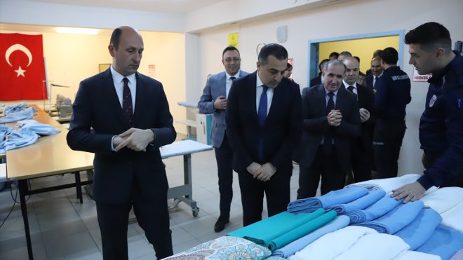 Kars'ta cezaevinde tekstil atölyesi açıldı