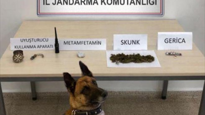 Kars'ta uyuşturucu operasyonunda 4 zanlı tutuklandı