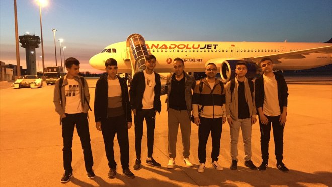 Keban'da öğrenciler Erasmus Projesi kapsamında Hollanda'ya uğurlandı