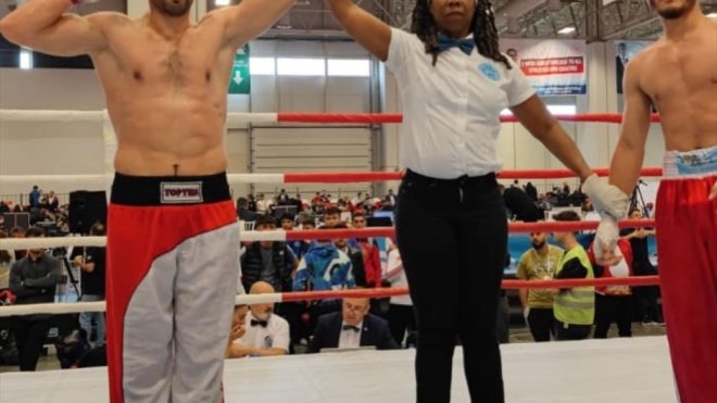 Kick boksçu polis memuru Dünya Kupası