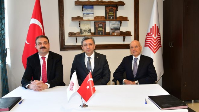 Malatya'da depremde yıkılan tarihi "Teze Cami" yeniden ayağa kaldırılacak