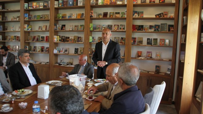 Malazgirt Belediye Başkanı Altın, muhtar ve STK temsilcileriyle buluştu