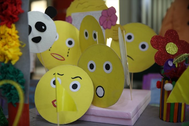 güldürdüler - oyuncaklarla Köy yüzünü çocuklarının MUŞ yaptıkları 11