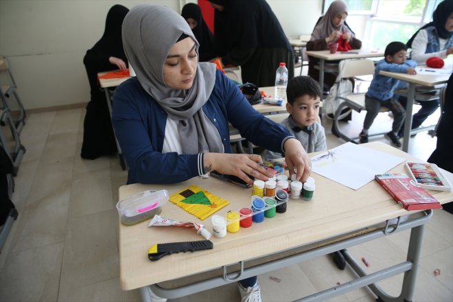 oyuncaklarla MUŞ güldürdüler - yüzünü yaptıkları çocuklarının Köy 6