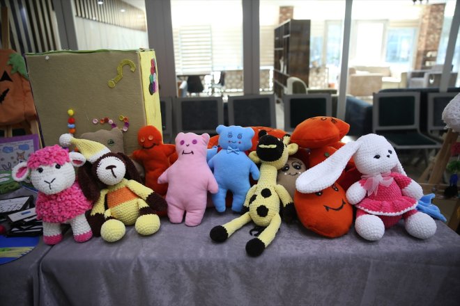 güldürdüler oyuncaklarla yüzünü Köy - çocuklarının yaptıkları MUŞ 8