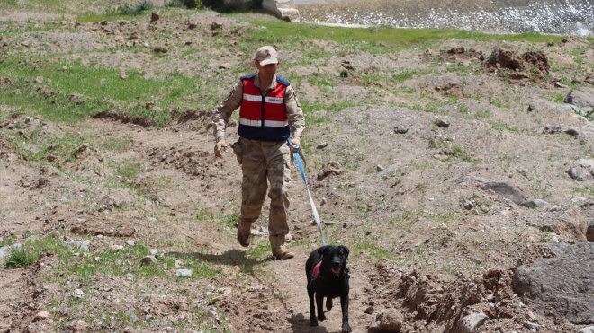 VAN - 3 gün önce kaybolan zihinsel engelli genci arama çalışmaları sürüyor1