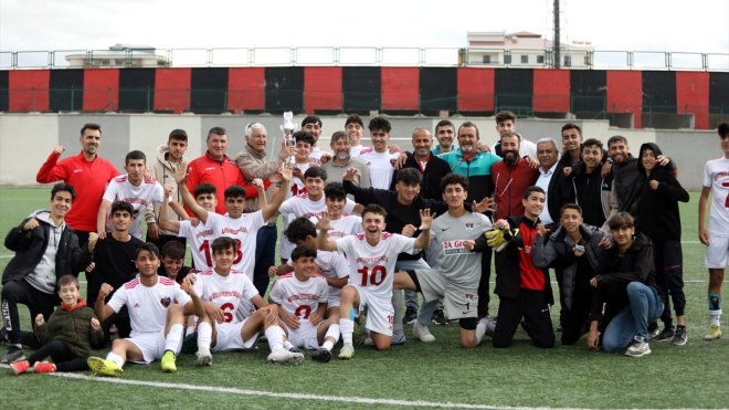 Van Büyükşehir Belediyesporlu sporcular başarılarını sürdürüyor