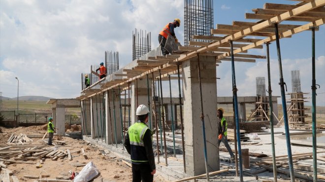 Van'da 10 ilçeye 16 kapalı spor salonu yapılacak