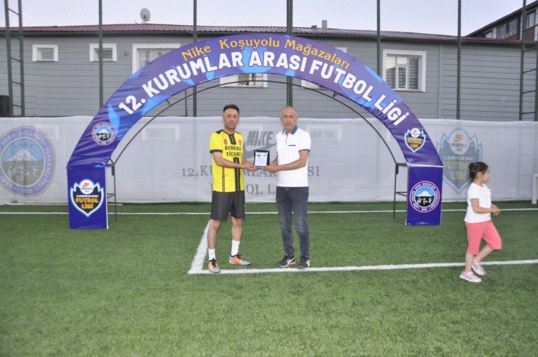 12.Kurumlar Arası Futbol Ligi Şampiyonu Polis Gücü Spor Oldu2