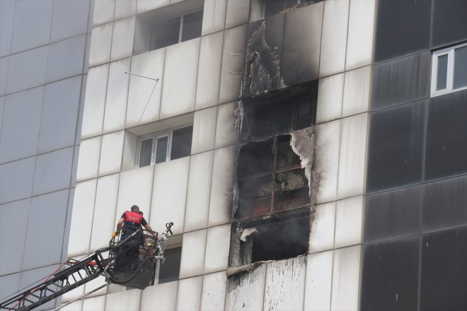 söndürüldü çıkan - AĞRI hastane Eski binasında yangın 2