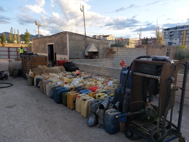 gizli akaryakıt yeraltı Gümrük 15 kaçağı tonluk ile AĞRI ele tankı geçirildi - 2
