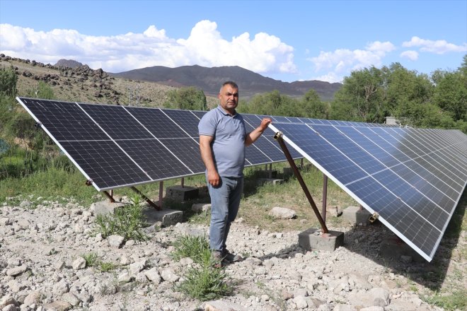 - eve sınırındaki her güneş ulaşıyor sistemle köyde enerjili AĞRI İran su 13