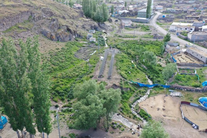 her sınırındaki su sistemle ulaşıyor köyde İran eve - güneş enerjili AĞRI 4