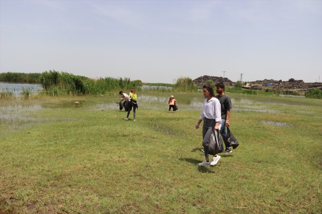 Akademisyen ve öğrenciler Ağrı Dağı Milli Parkı'nda temizlik yaptı