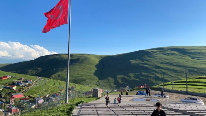 Ardahan'daki 'Atatürk silüeti' bu yıl da izlenmeye başlandı
