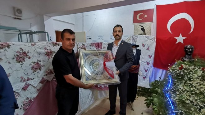 Baskil'de Halk Eğitim Merkezi tarafından yıl sonu sergisi düzenlendi