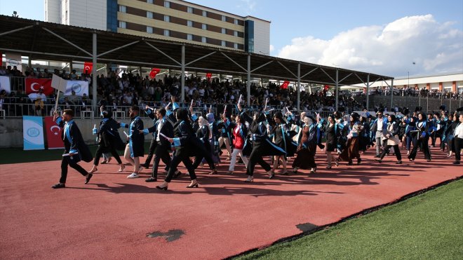 Bitlis Eren Üniversitesinde 2 bin 260 öğrenci mezun oldu1