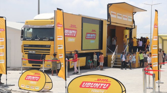 DHL, Hatay'da bisiklet istasyonları ve mobil yeşil enerji modülleri kurdu