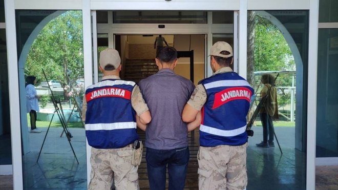 Elazığ'da 8 yıl 9 ay kesinleşmiş hapis cezası bulunan firari hükümlü yakalandı