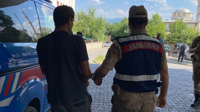 Elazığ'da hakkında 12 yıl 6 ay kesinleşmiş hapis cezası bulunan firari hükümlü yakalandı