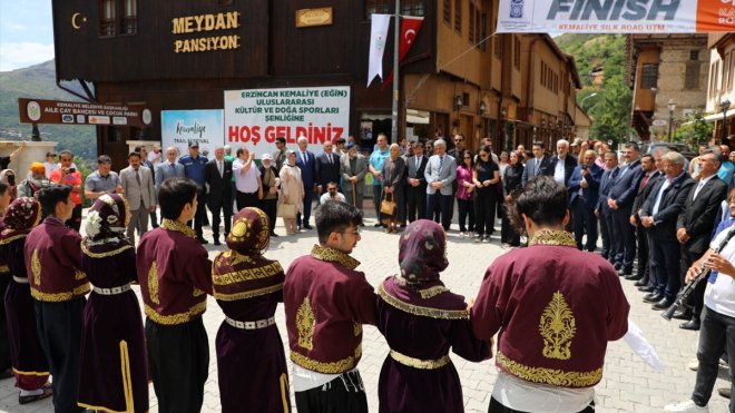 Erzincan'da '44. Uluslararası Kemaliye Kültür ve Doğa Sporları Şenliği' başladı
