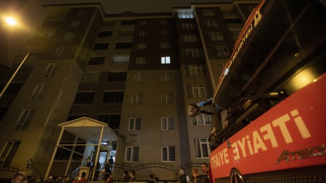 Erzurum'da bir evin mutfağında çıkan yangın söndürüldü