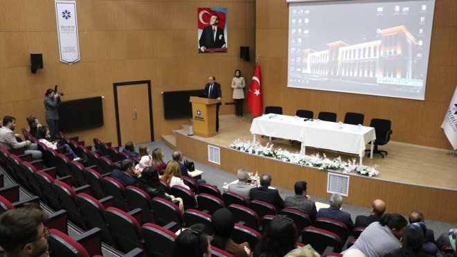 Erzurum'da "İklim Değişikliği ve Etkileri" paneli düzenlendi