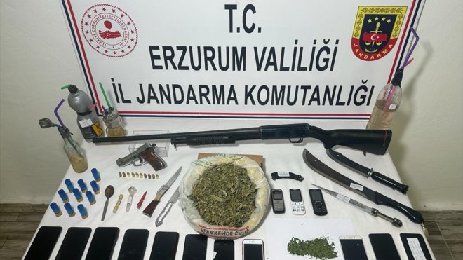Erzurum merkezli 5 ilde düzenlenen uyuşturucu operasyonda 99 şüpheli yakalandı