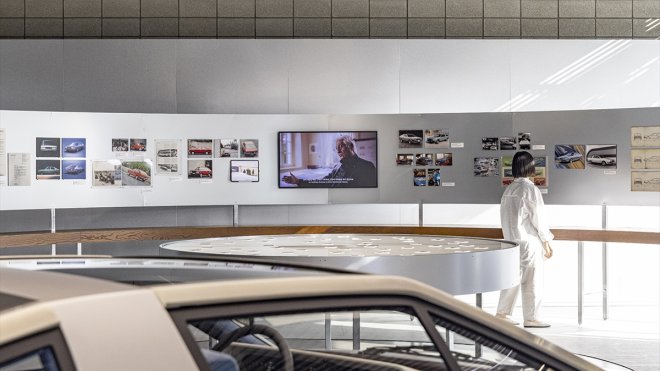 Hyundai, seri üretim ilk otomobili Pony'e özel sergi açtı