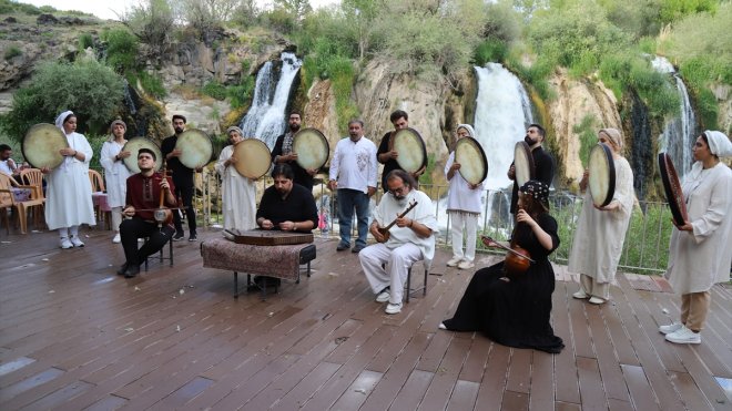 İranlı müzisyenler Van