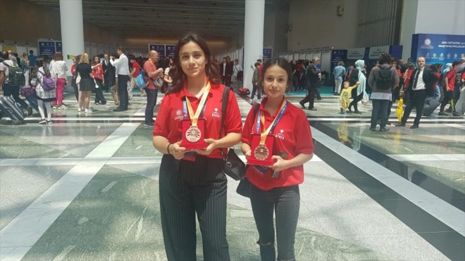 Keban Çok Programlı Lisesi, TÜBİTAK yarışmasında üçüncü oldu