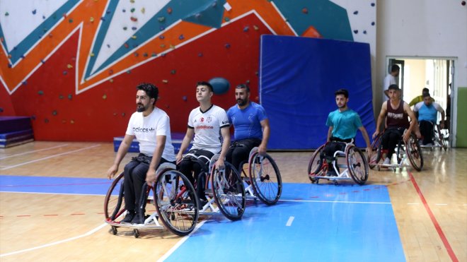 Muş'ta engelli basketbol takımı, 20 yıllık Süper Lig hayaline kavuştu