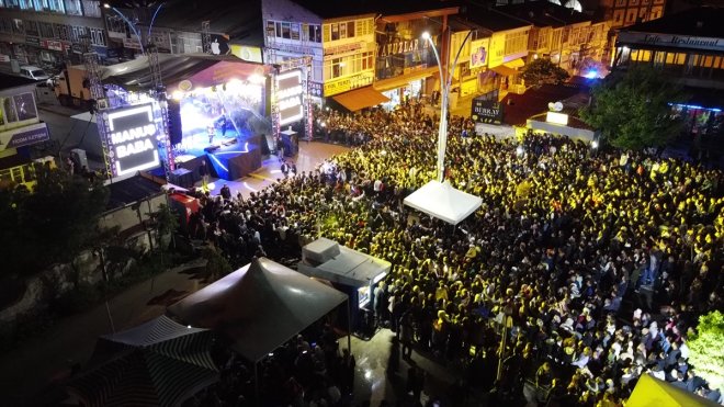 Özalp'ta bahar şenliği düzenlendi