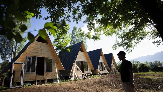 Turizmin hareketlendiği Tunceli Ovacık'ta bungalov evler yaygınlaşıyor