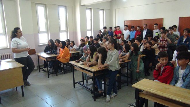 Van Gölü'nün korunması için 100 okulda farkındalık eğitimi verdiler