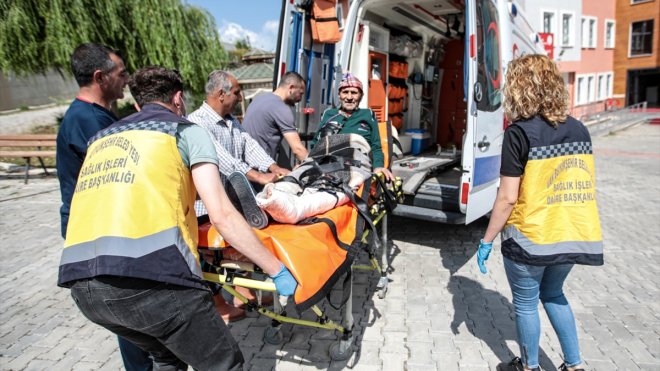 Van Büyükşehir Belediyesi 1980 hastanın sağlık kuruluşlarına naklini sağladı