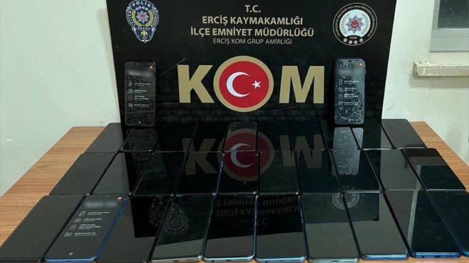 Van'da kaçakçılık operasyonlarında 17 şüpheli yakalandı