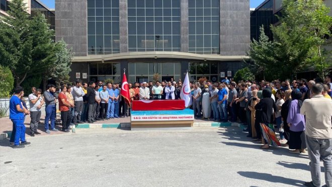 Van'da trafik kazasında hayatını kaybeden hemşire için tören düzenlendi