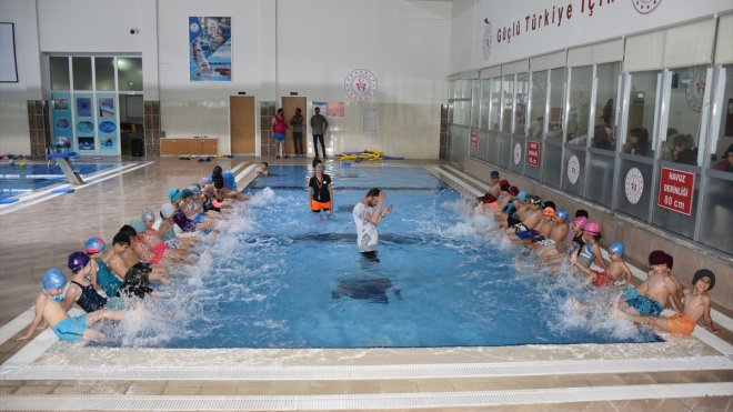 Hakkari'de 5 bin çocuğa yüzme eğitimi verilecek