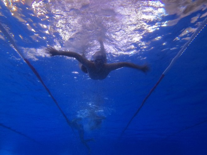 Ağrı'da 'Yüzme Bilmeyen Çocuk Kalmasın' projesiyle üniversitede yüzme öğretiliyor