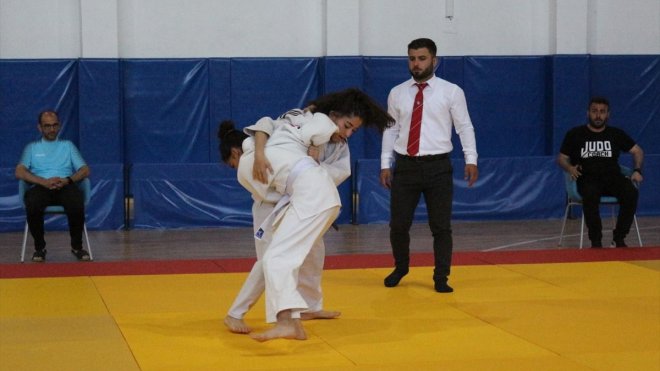 Anadolu Yıldızlar Ligi Judo Yarı Final Müsabakaları Tunceli